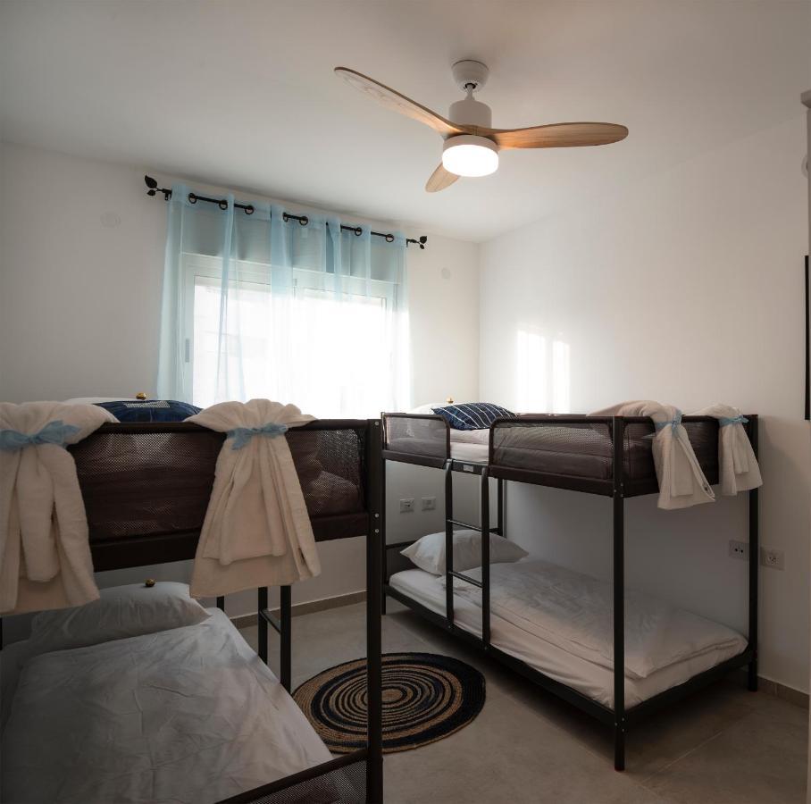 Argaman Beach Apartment Acre Esterno foto