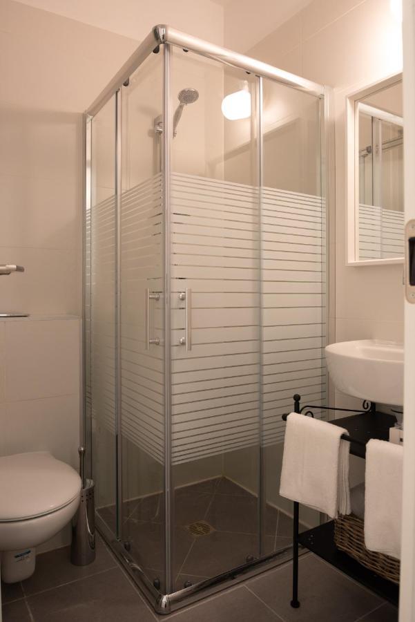 Argaman Beach Apartment Acre Esterno foto